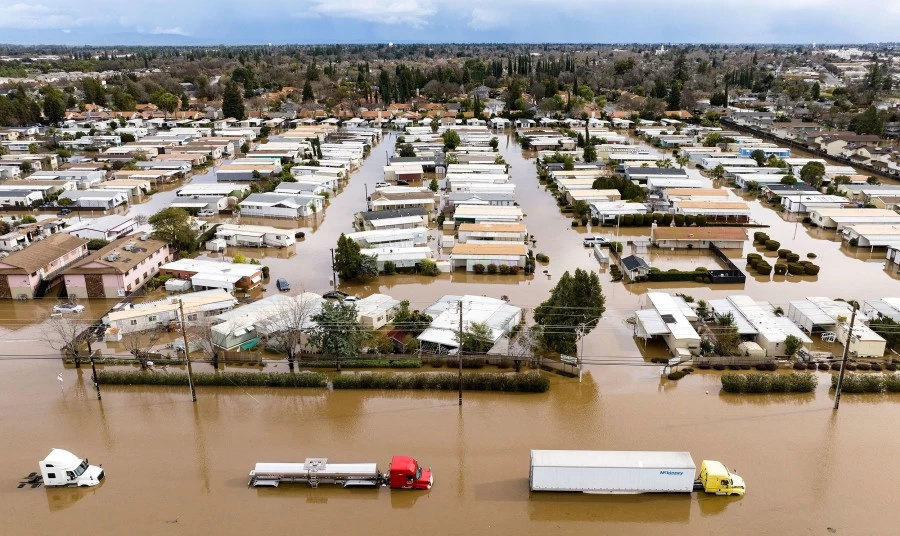 Millions of people have lost their lives due to storms, floods and landslides in California, USA.