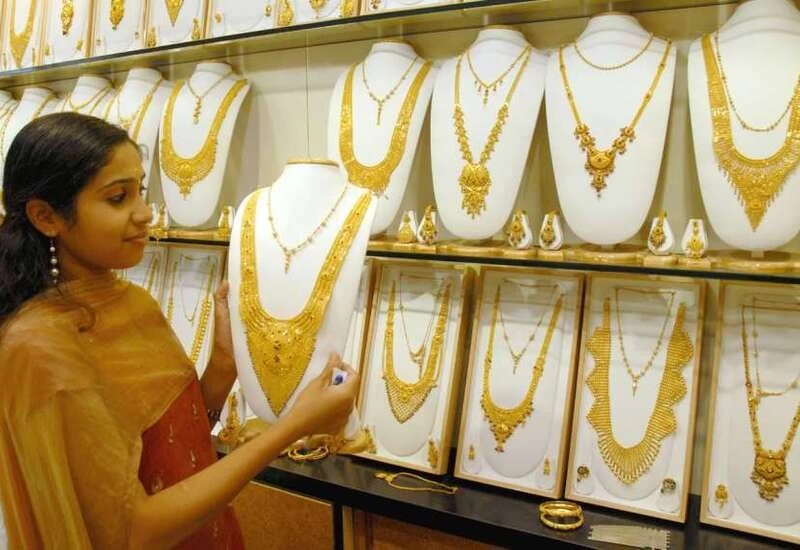 Gold Prices Fall Rs 10 800 Cheaper Know What Is Today S Price