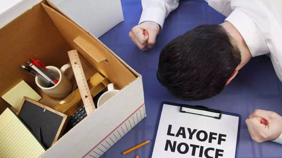 2023 huge layoffs may happen Economists predict be prepared for it