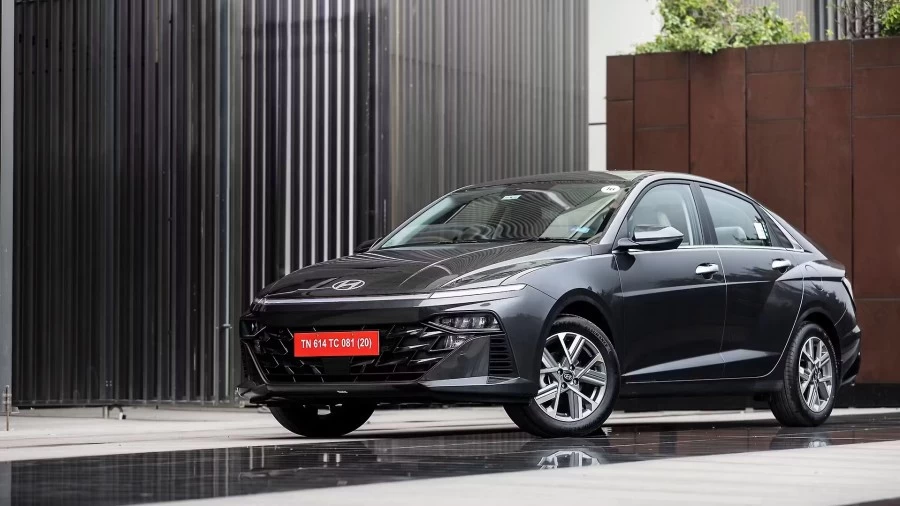 New Hyundai Verna Facelift Spotted During Testing: Expected Launch, Features, and Engine Details