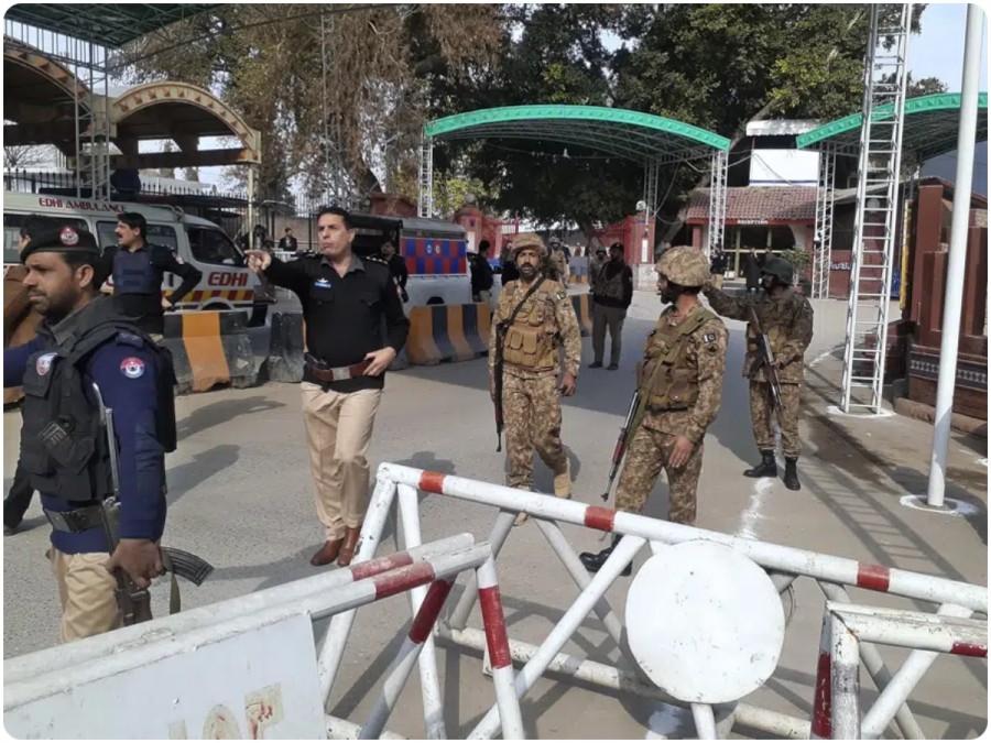 Pakistan Peshawar Suicide Bomb Blast Inside The Mosque 17 People Died