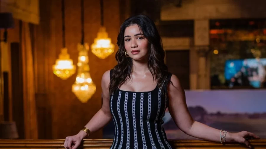 Sara Tendulkar's Goa Video Sparks Controversy Over Bottle in Hand