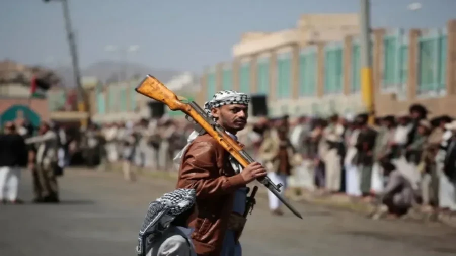 Saudi Arabia offers one billion dollars to stop Houthi attacks - Read Full Report Here