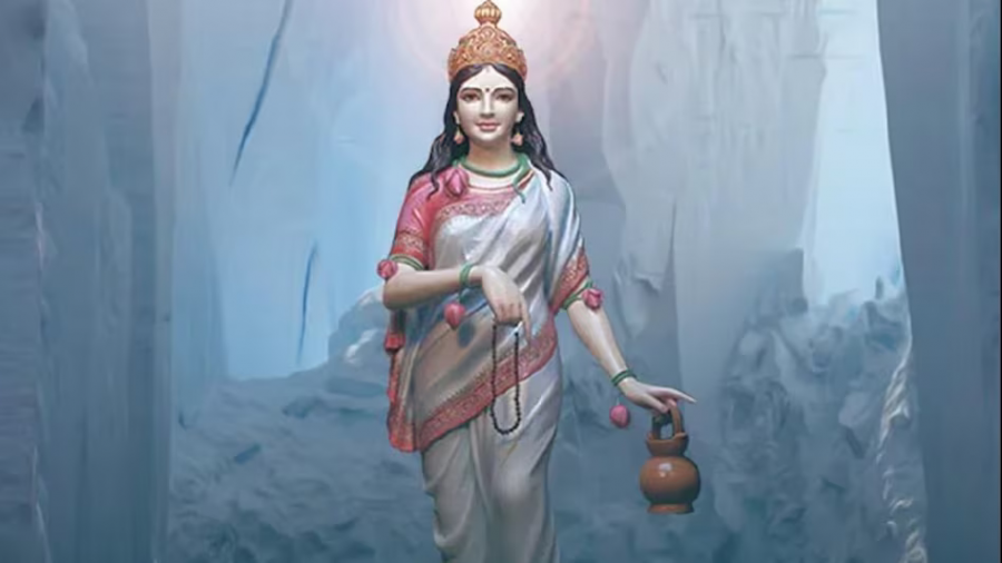 Today is the second day of Navratri, worship the mother