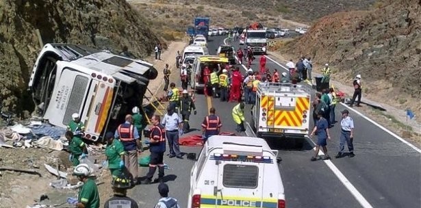 south-africa-road-accident-traumatic-road-accident-in-south-africa-21