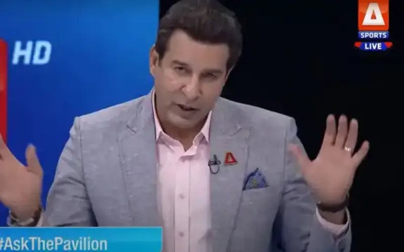 Wasim Akram Got Angry After Seeing The Tweet - Video Went Viral